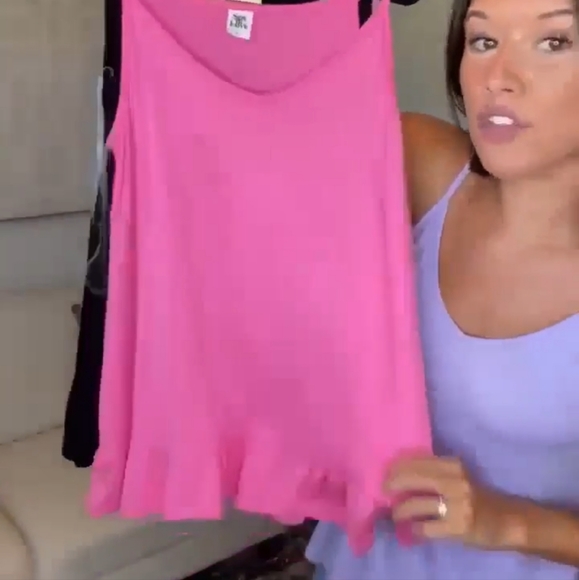 NWT Sew in Love brand ruffled tank size 1XL pink - Picture 3 of 3